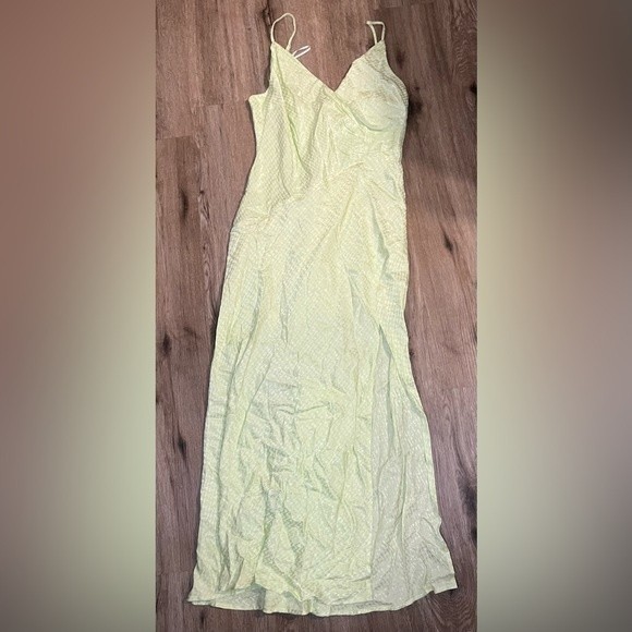 NWT ASTR The Label Bastille Midi Slip Dress Celery Green Size Medium Strapless - Picture 4 of 13
